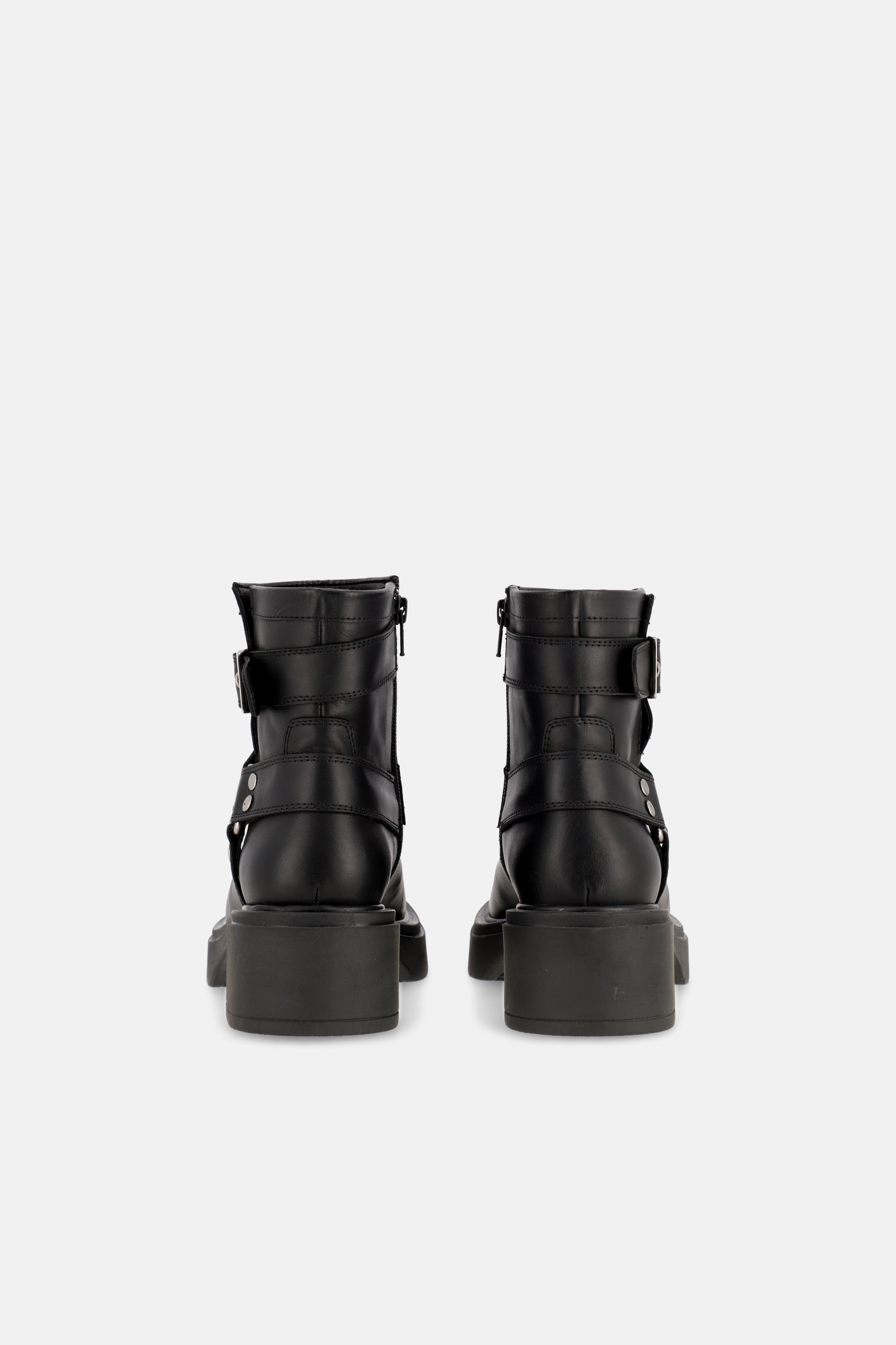 BOTA FIELDS - Justa Osadia - Justa Osadia - BORCEGO