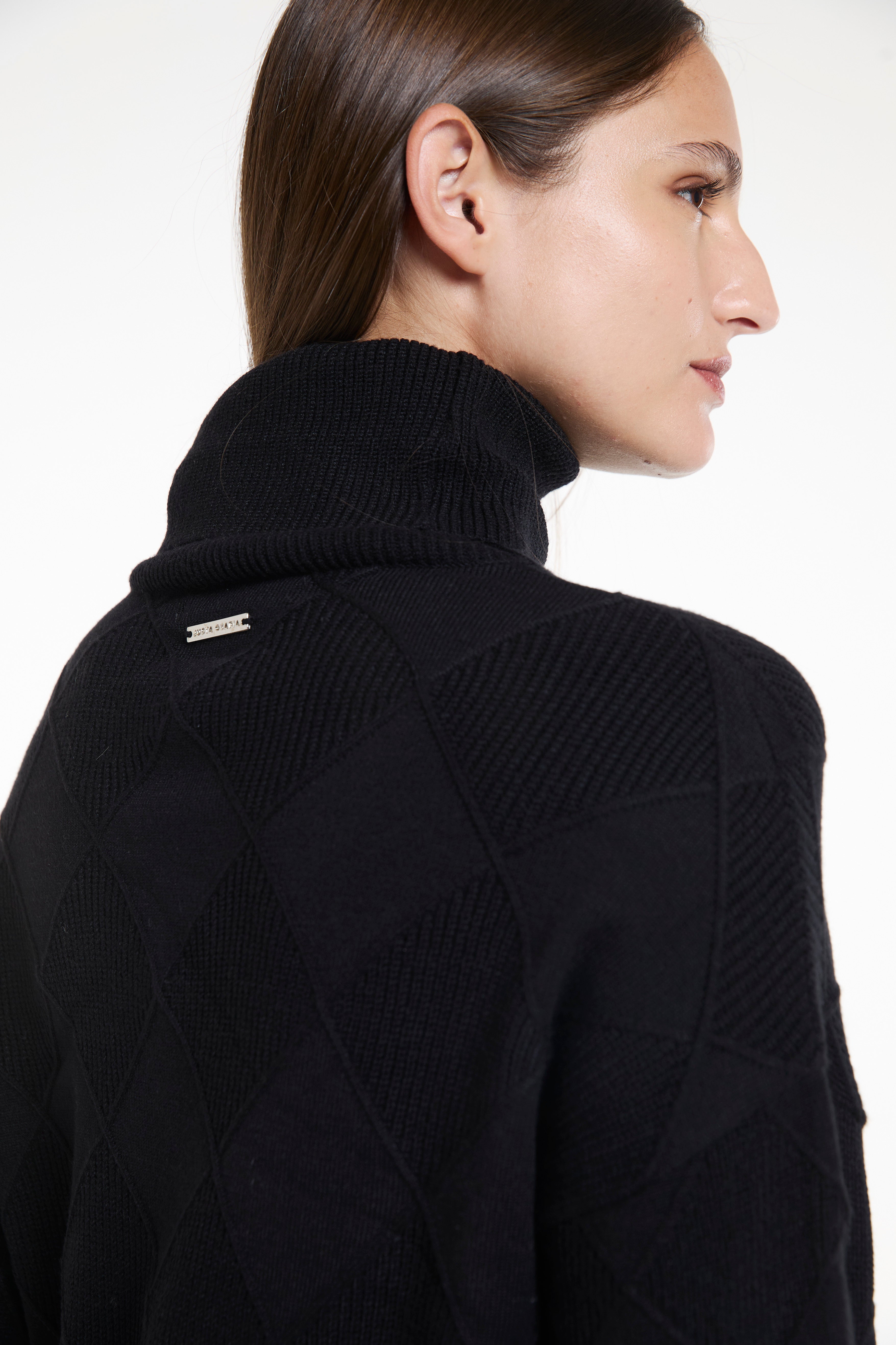 SWEATER SQUARE