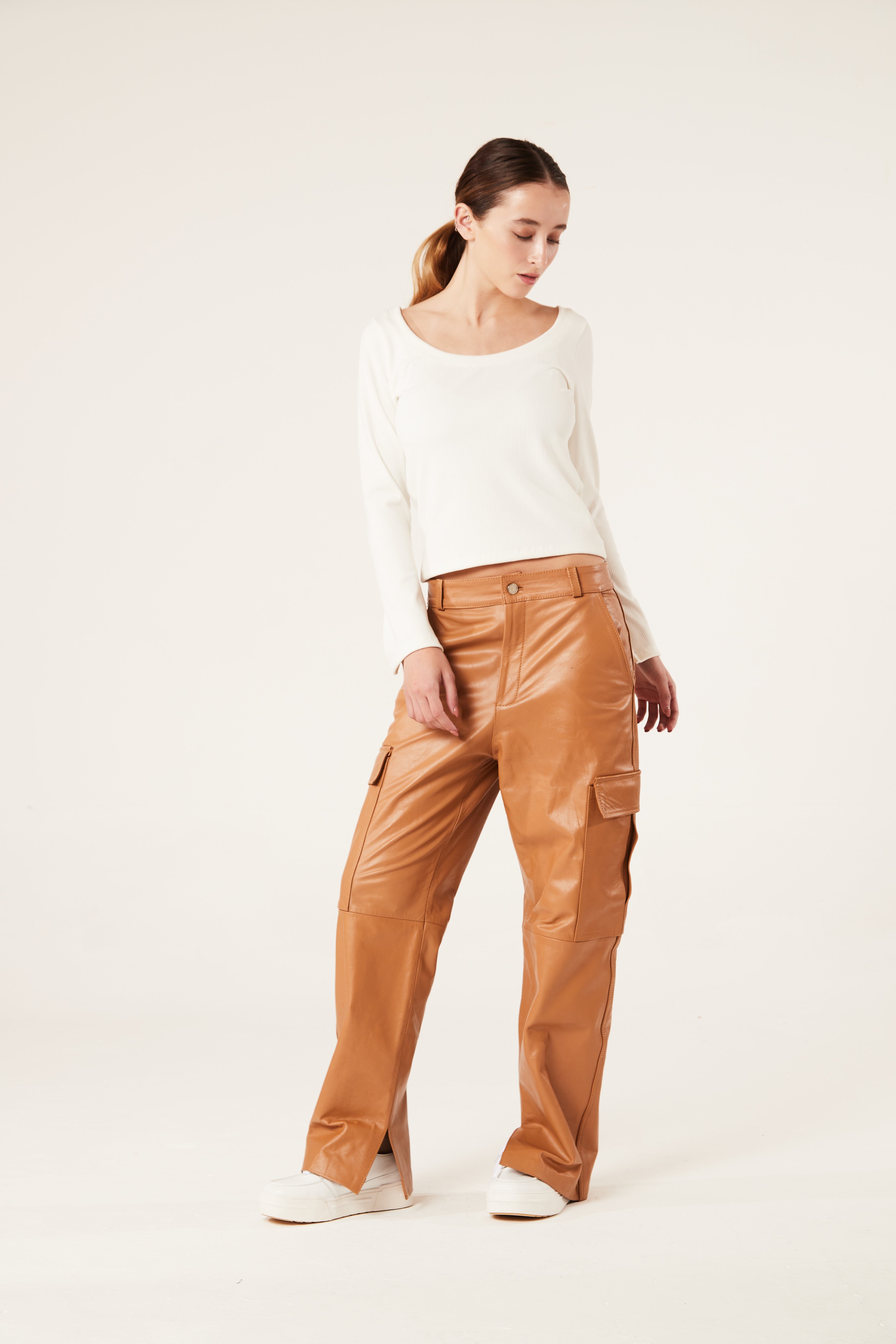 PANTALÓN PEOPLE - Justa Osadia - Justa Osadia - CUERO