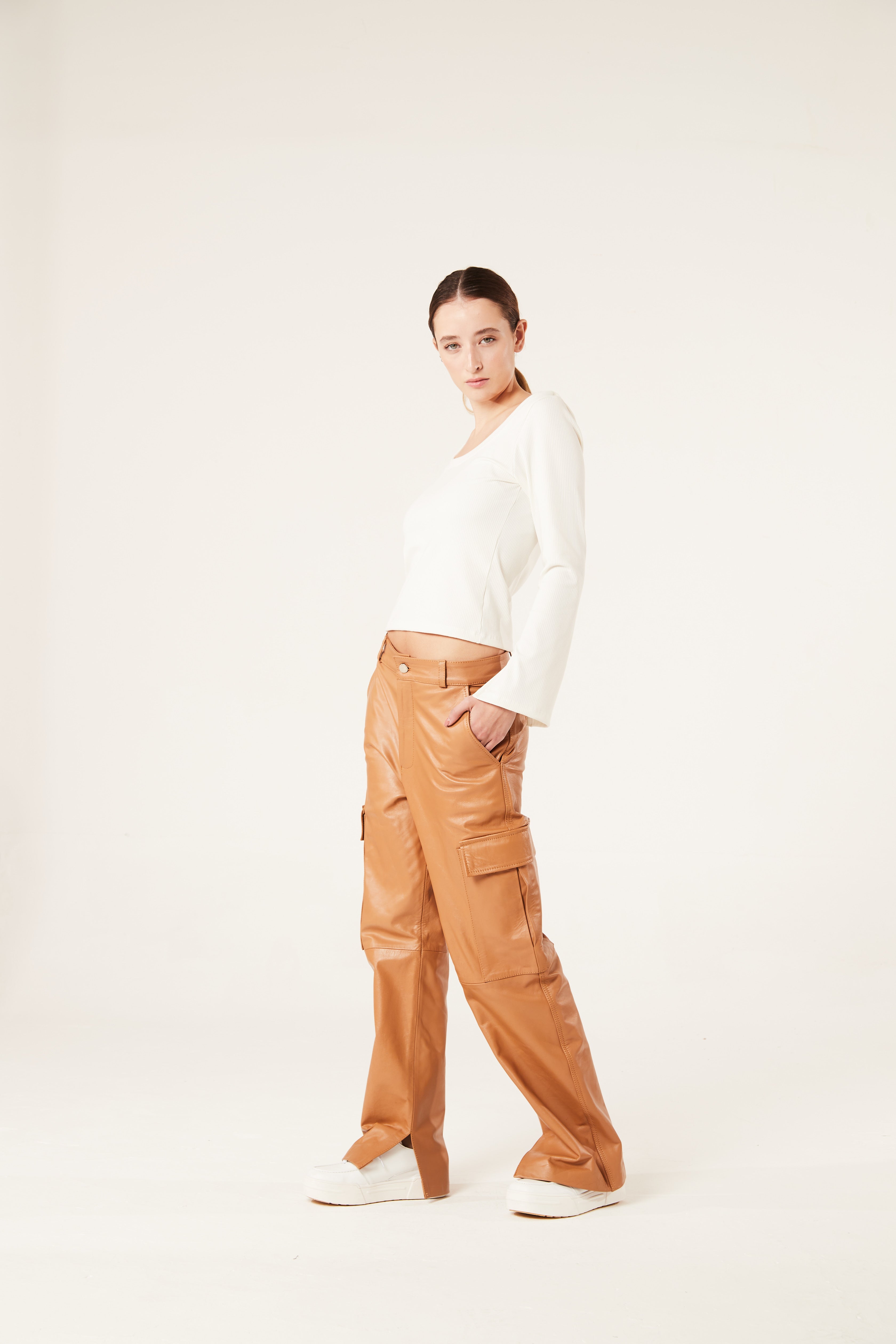 PANTALÓN PEOPLE - Justa Osadia - Justa Osadia - CUERO