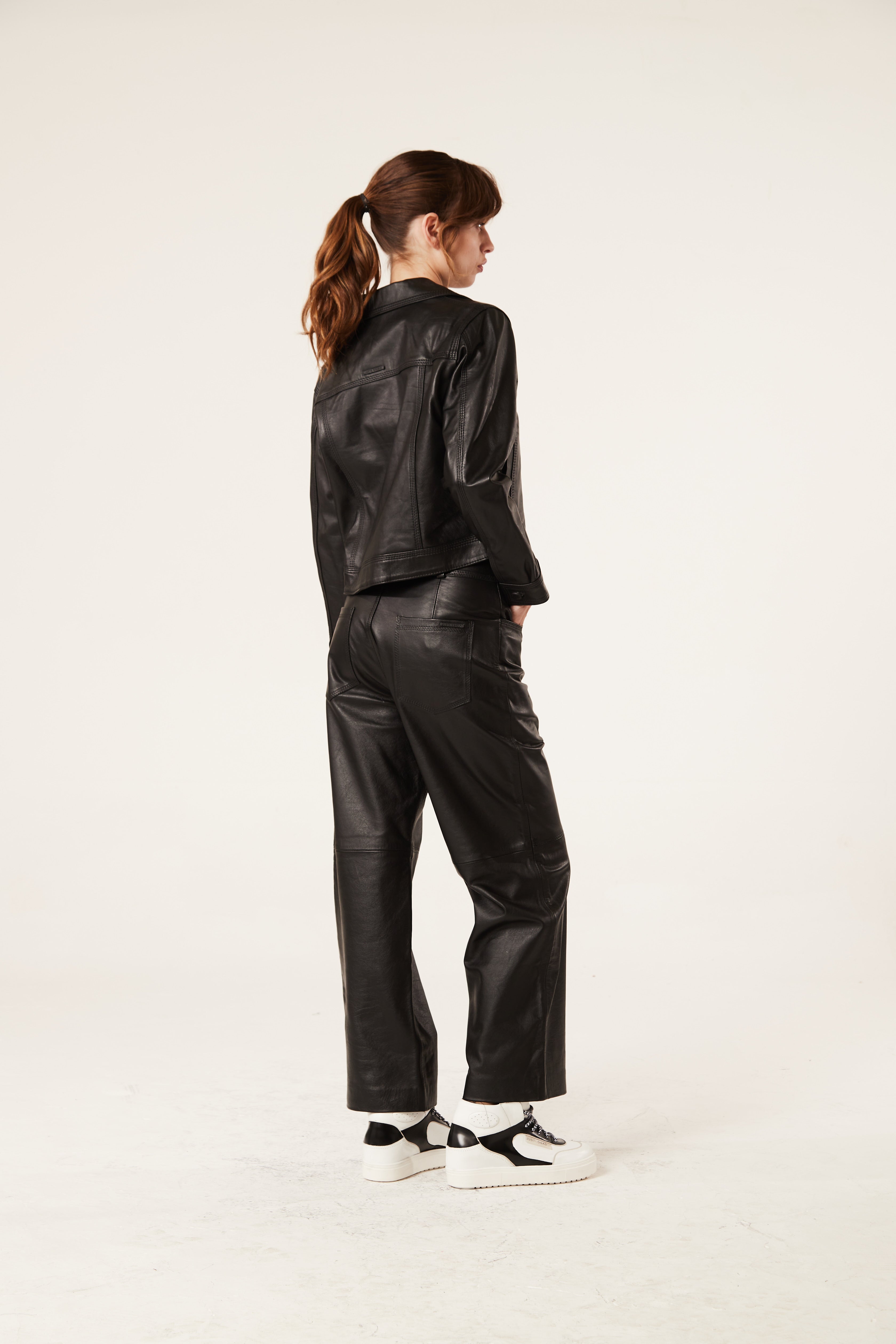 PANTALÓN COOPER - Justa Osadia - Justa Osadia - CUERO