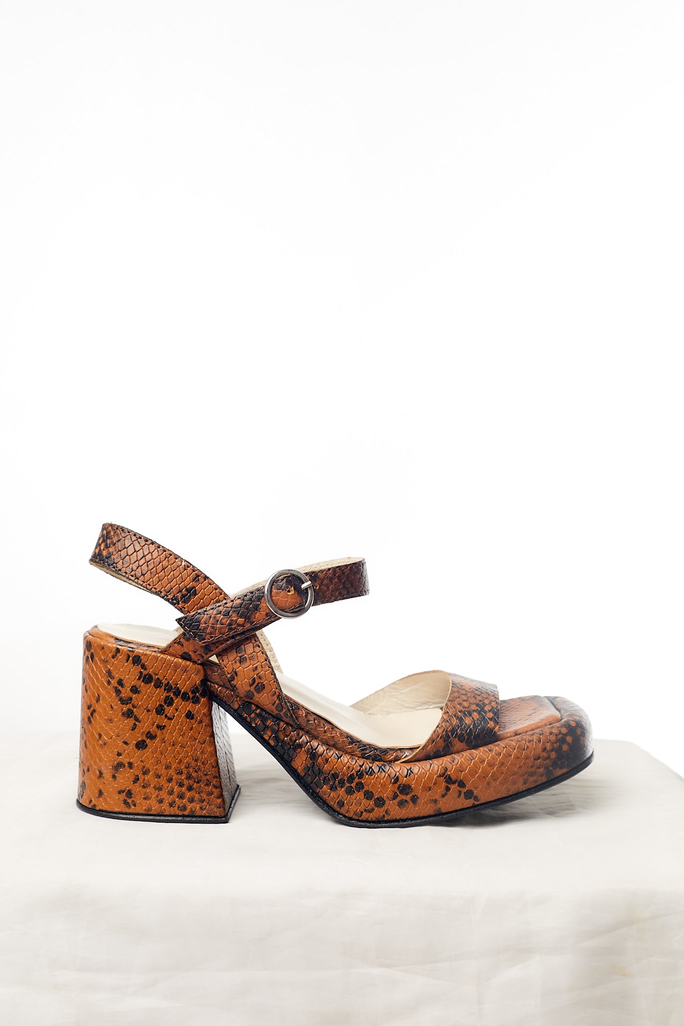 SANDALIA MOMA - Justa Osadia - Justa Osadia - SANDALIA