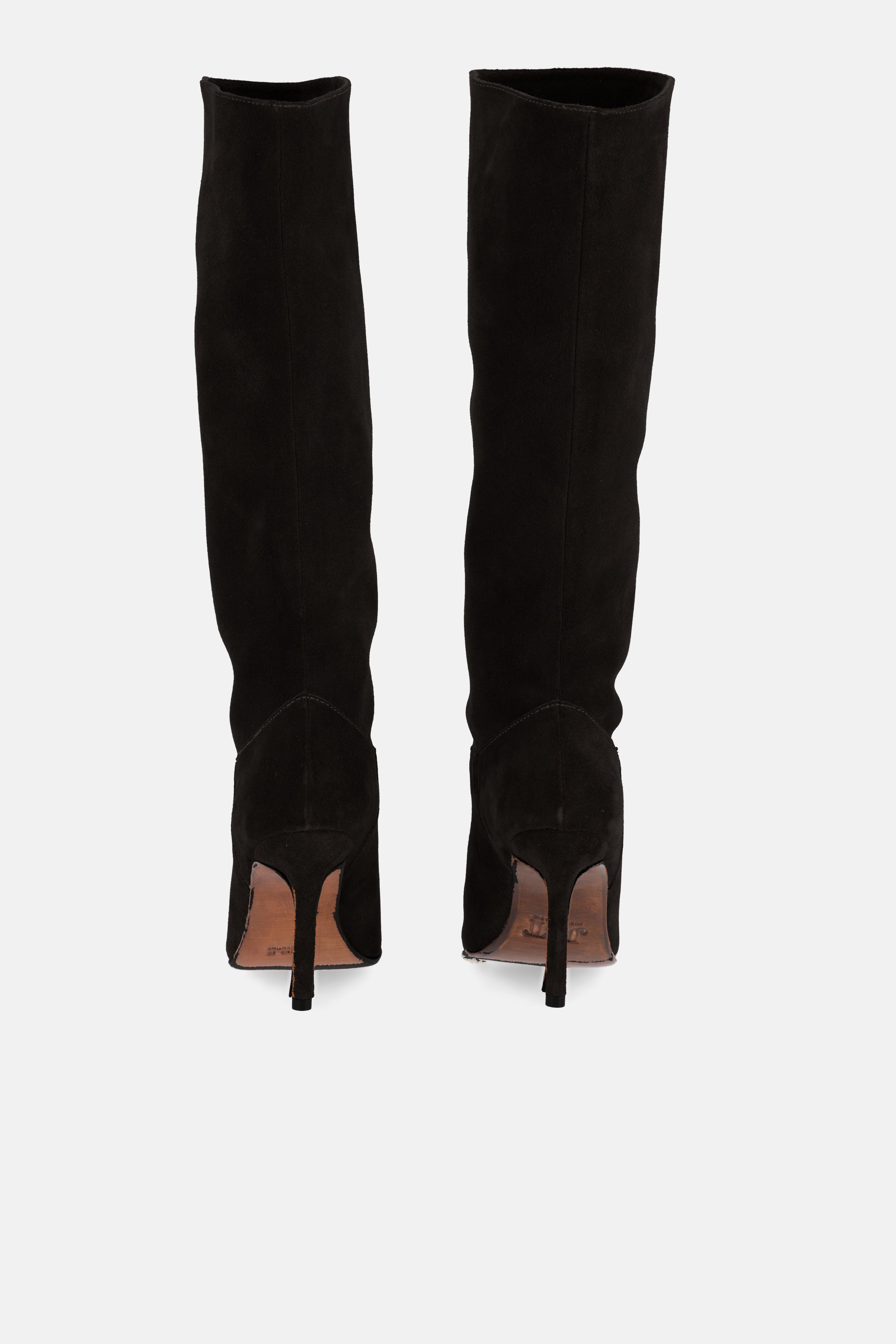 BOTA PIERRE