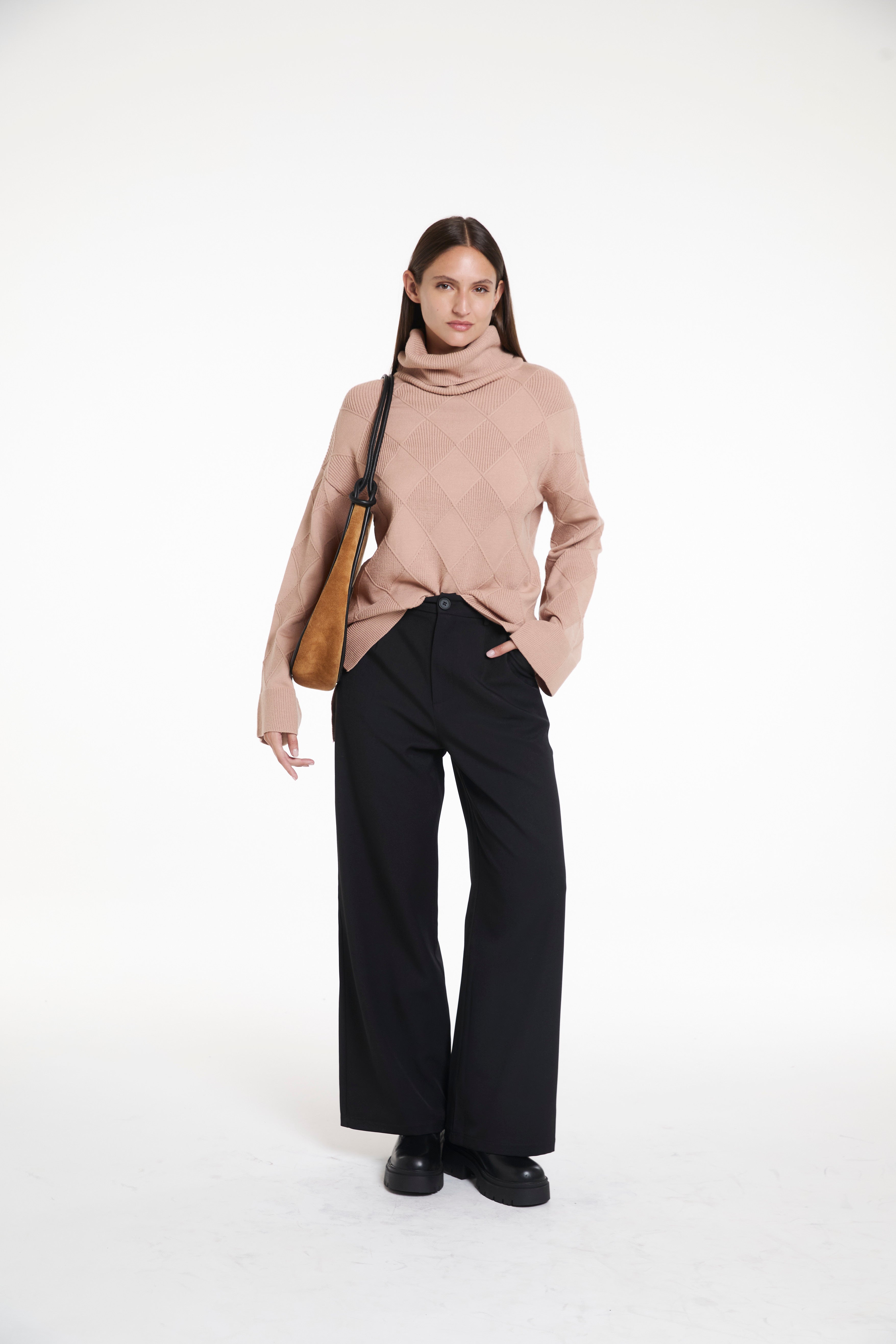 SWEATER SQUARE