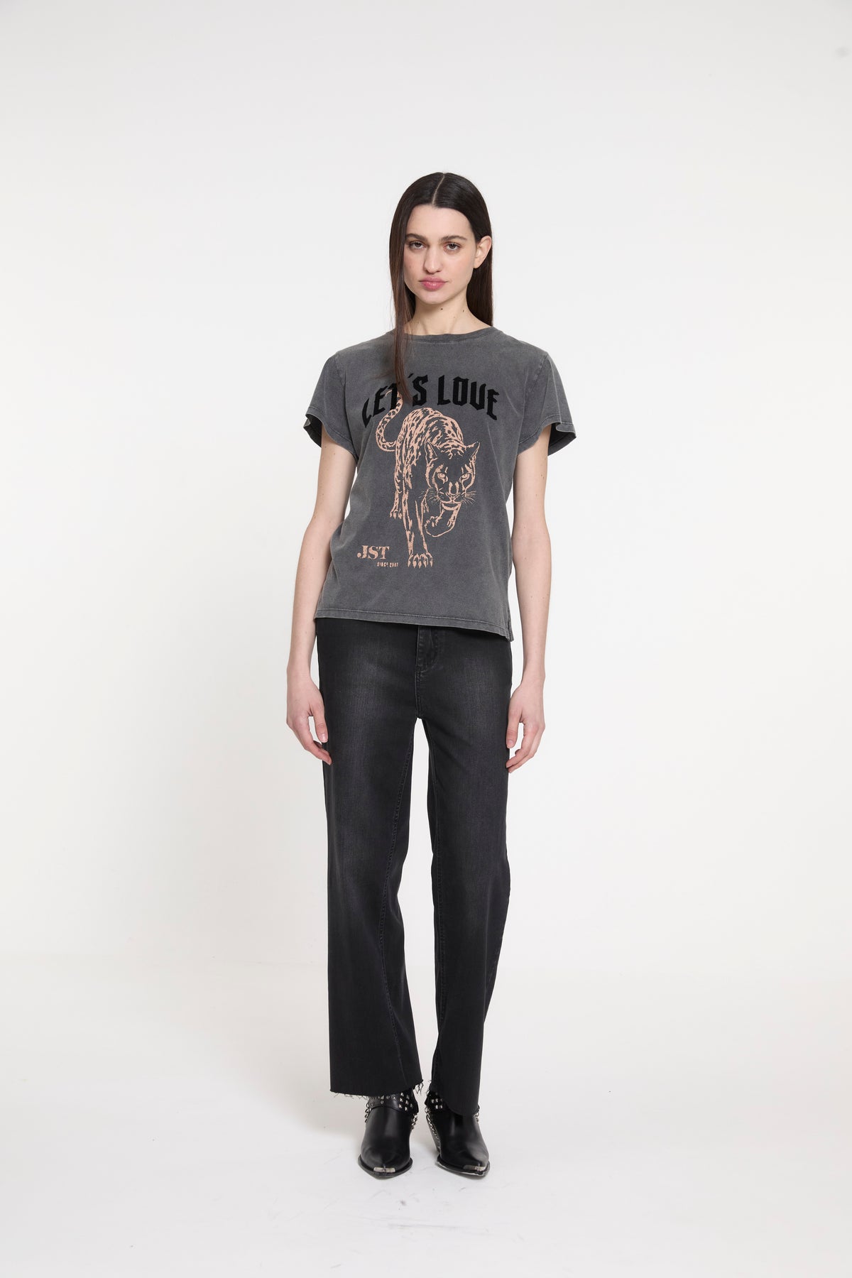REMERA LET’S LOVE