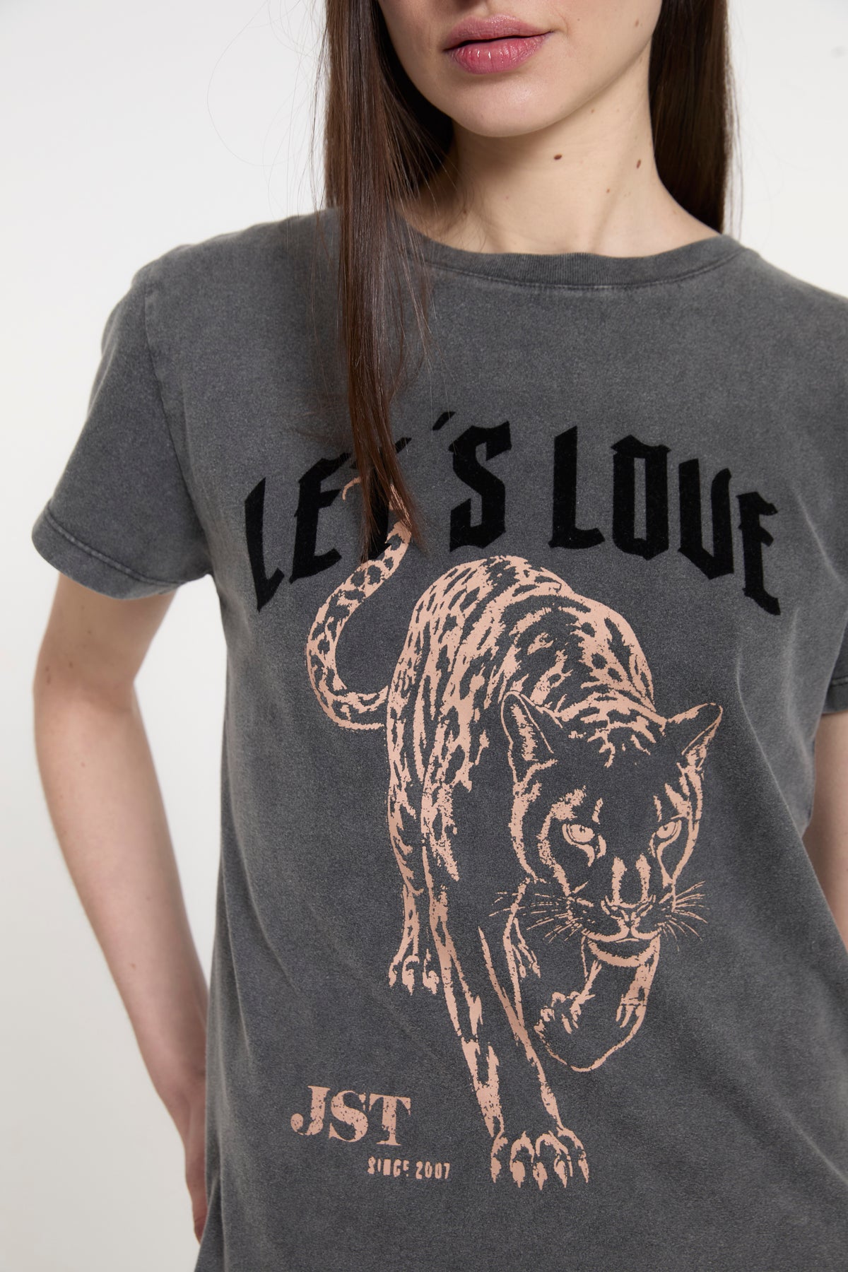 REMERA LET’S LOVE