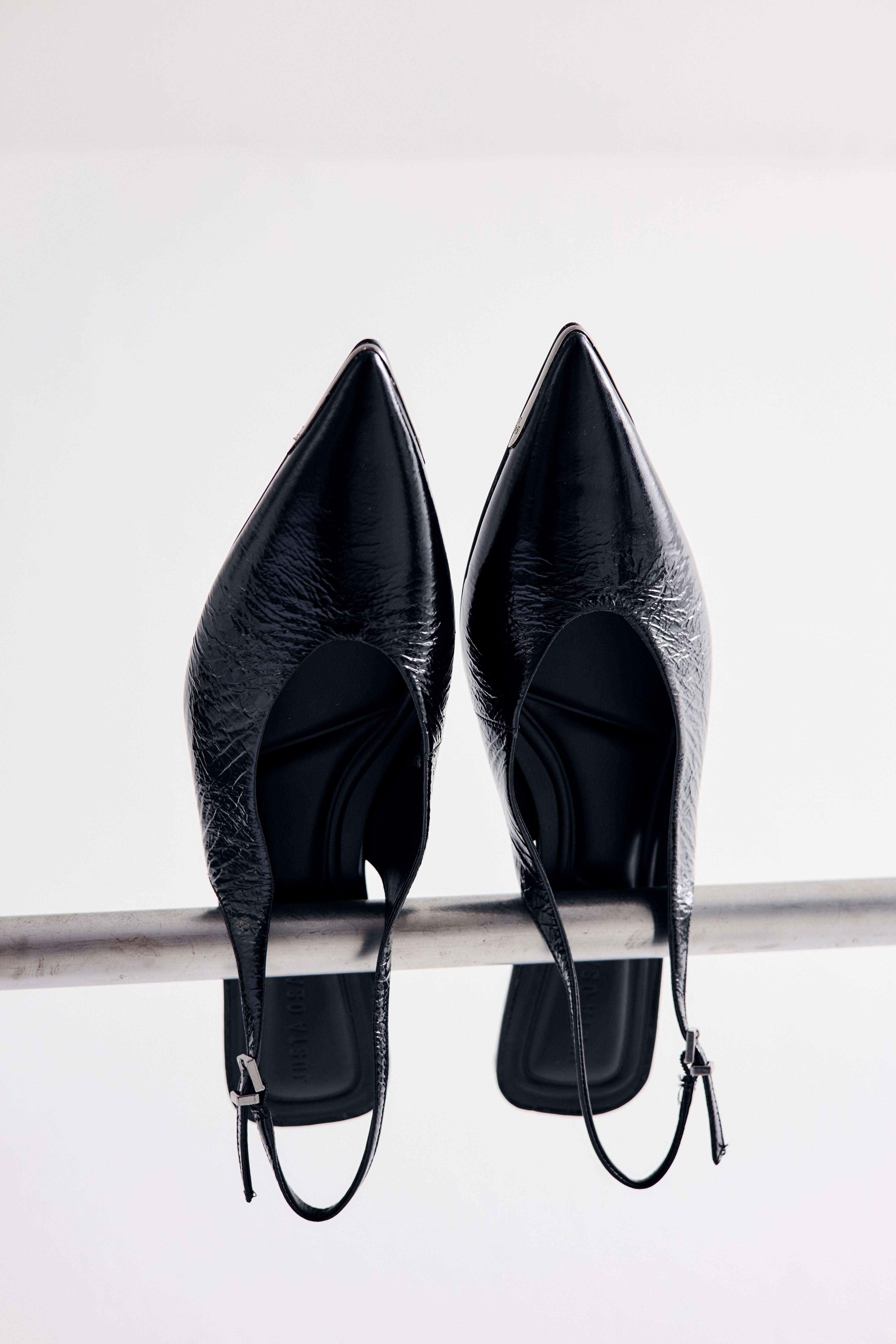 STILETTO TIS A PITY